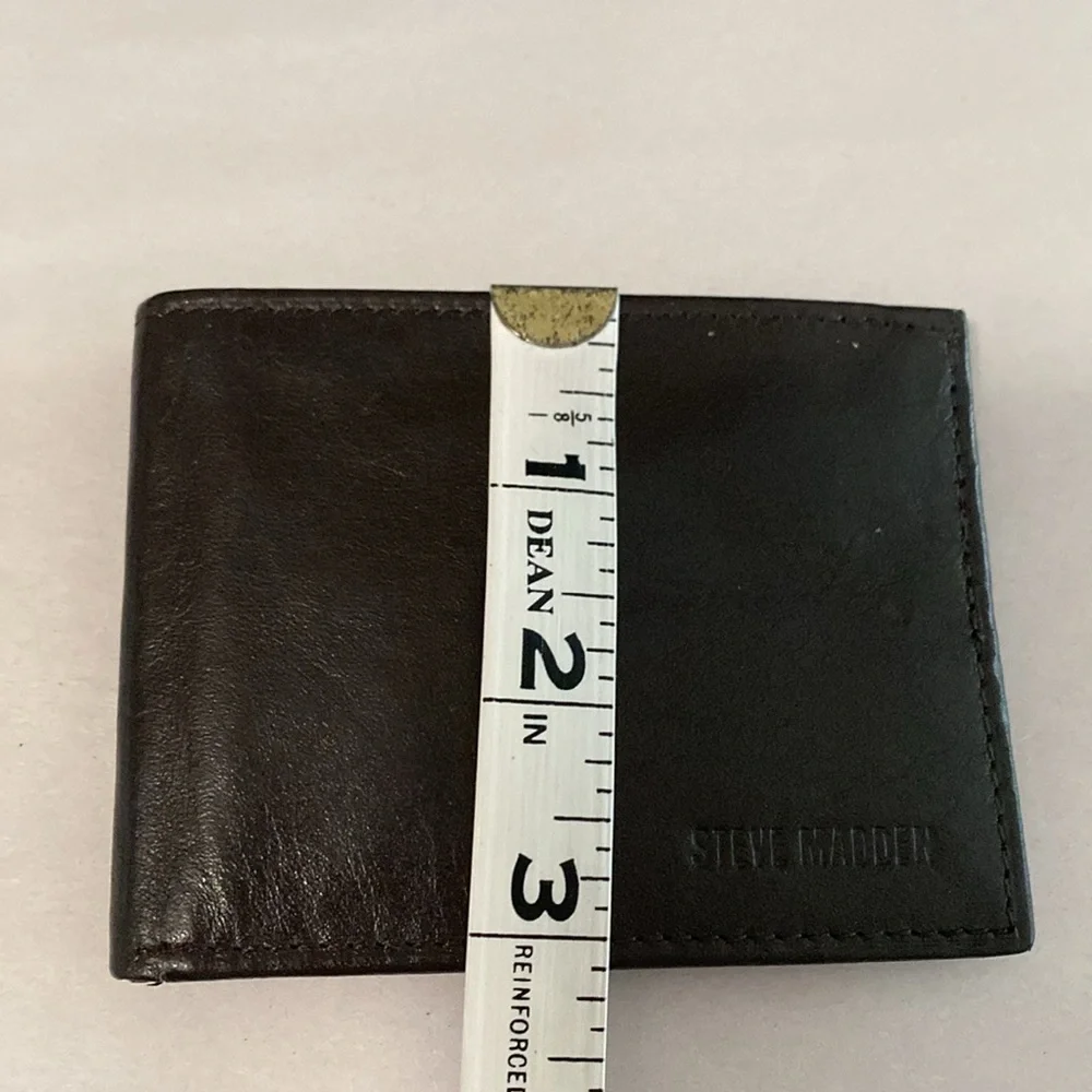 Steve madden men's bifold leather wallet Dark Brown 6 slots Smooth New in Box